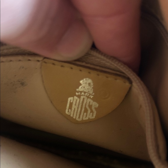 Mark Cross Elegant Black and Tan Crossbody Bag - Picture 9 of 10